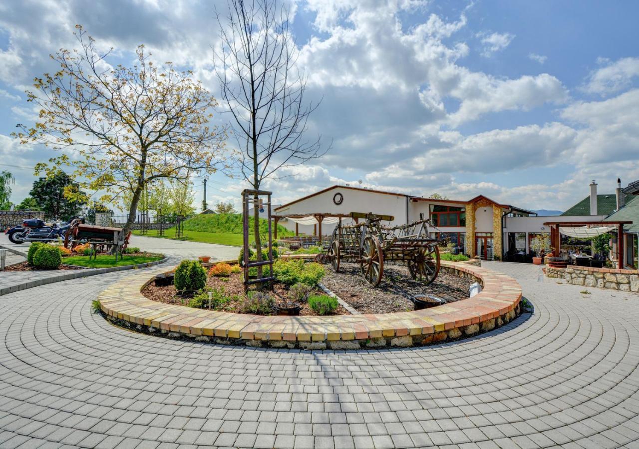 Penzion Tokaj Macik Winery B&B Mala Trna Dış mekan fotoğraf